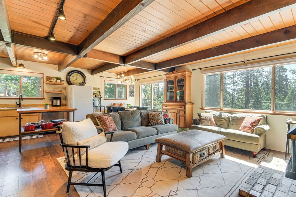 Cabin | Living Room