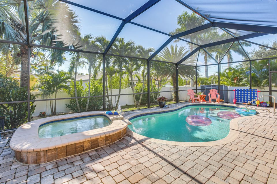 Saltwater Pool (Pool Depth 3'-5') | Spa