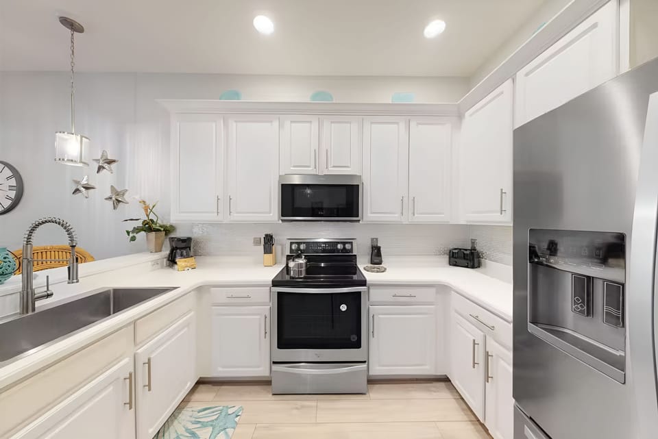 Fully equipped kitchen when you feel like staying in for the night
