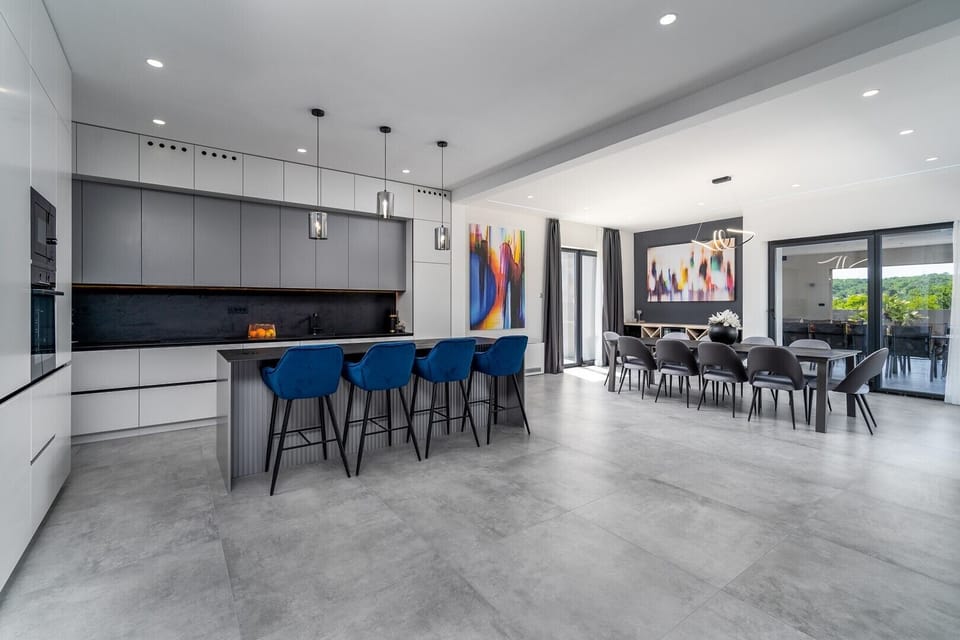 Fully equipped kitchen offering all you need for your culinary expertise
