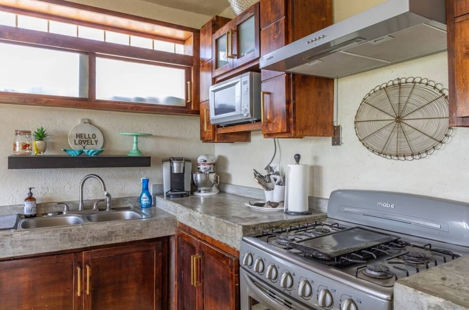 Full kitchen with all utensils