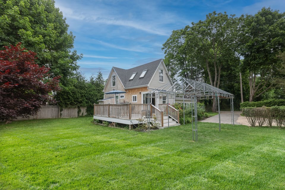 House view from back lawn 