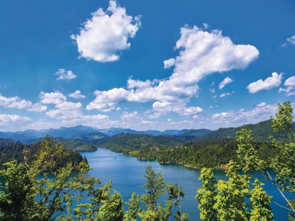 Sky, Blue, Water Resources, Water, Mountainous Landforms, Body Of Water, Green, Nature, Mountain, Tree