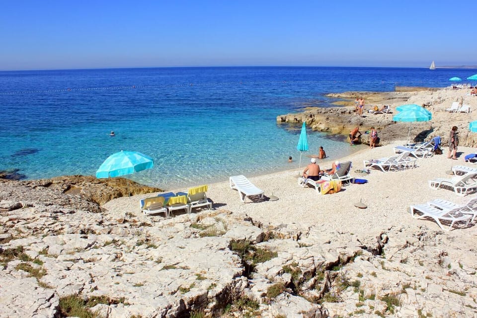 Nearby beaches