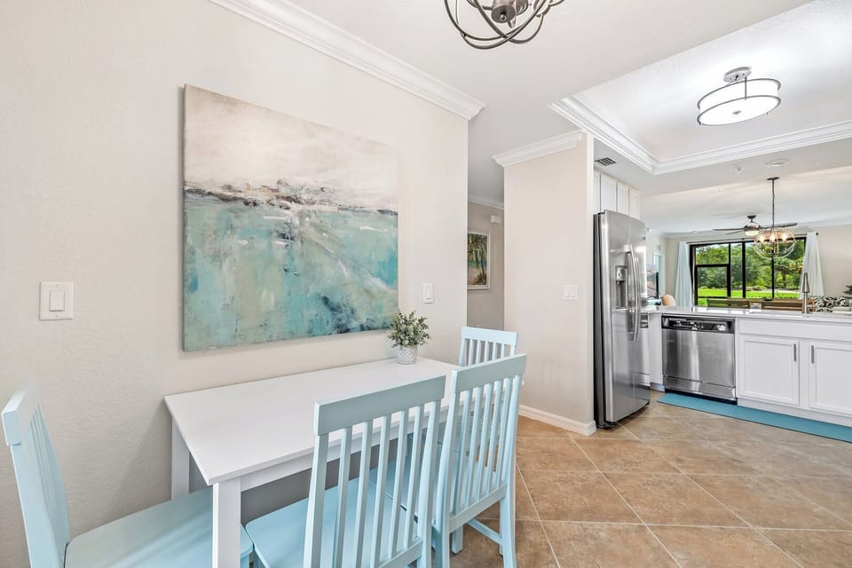 Eat In Kitchen - Seating for 4
