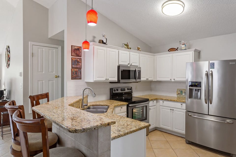 Palm Breeze II Kitchen