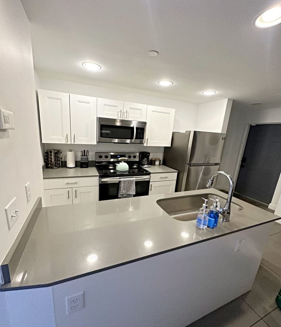 Fully equipped kitchen to prepare delicious meals. All  appliances are electric.