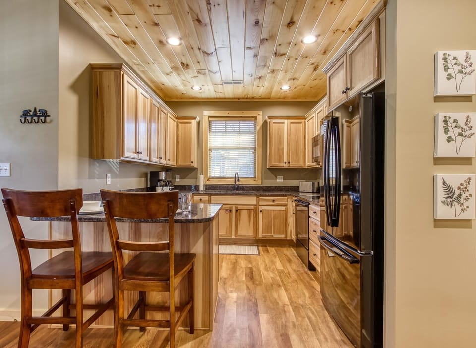 Beautiful, well appointed kitchen.