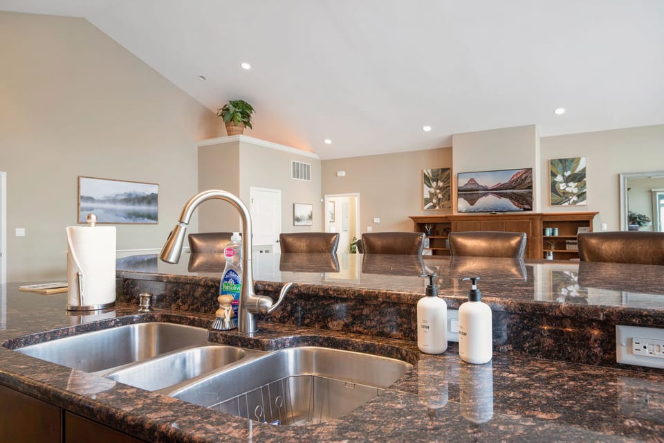 Large Kitchen Island For Cooking & Meals