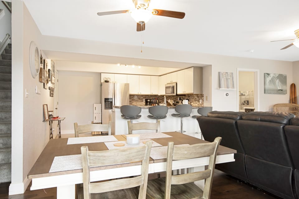 Breakfast Bar Seating open to Kitchen