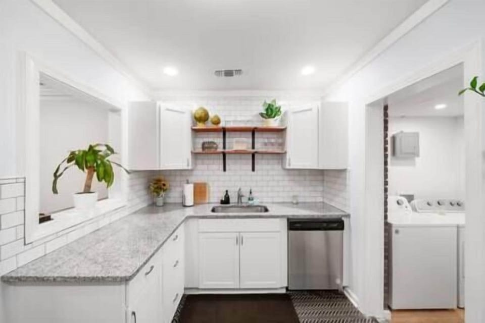 Full kitchen with all the basic cooking utensils.