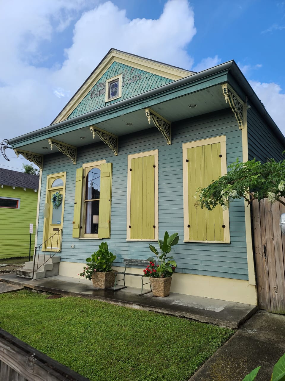 Front of the creole cottage. 