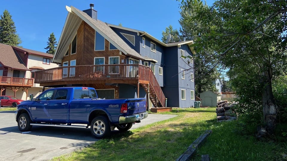 Exterior. Access to unit on the right of the building to the back to entrance.