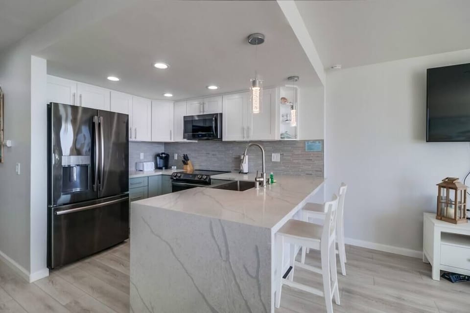 Awesome kitchen just renovated.