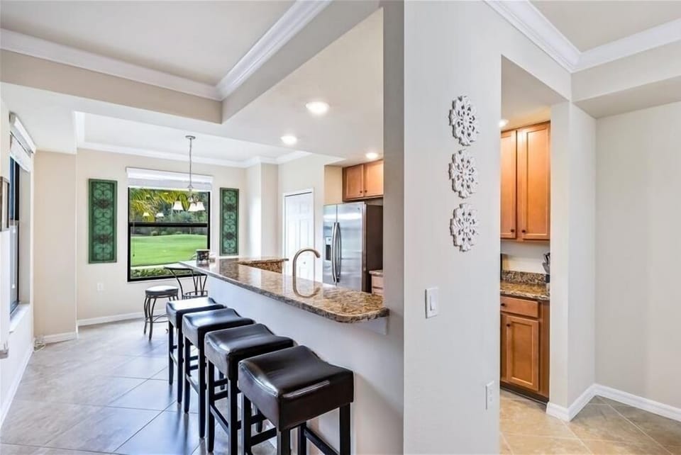 Turnkey Kitchen & Breakfast Nook