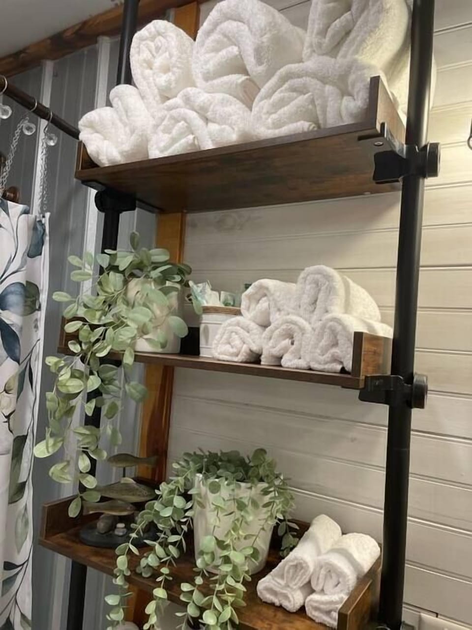 Interior - Unique fully-equipped bathroom (1)