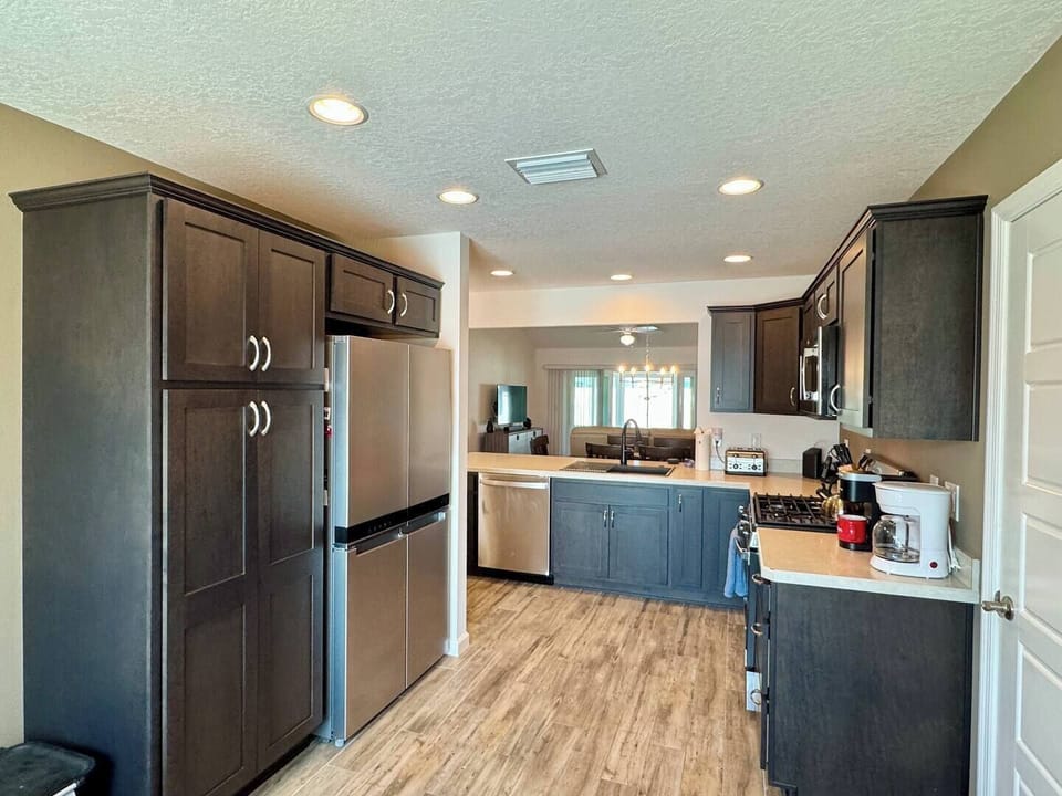 Modern Kitchen with Stainless Steel Appliances