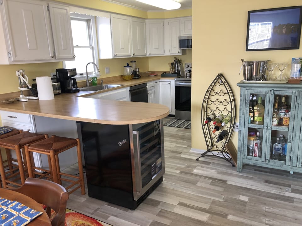 Large, fully furnished, super-stocked kitchen perfect for large groups