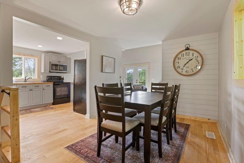 Dining room with seating for six