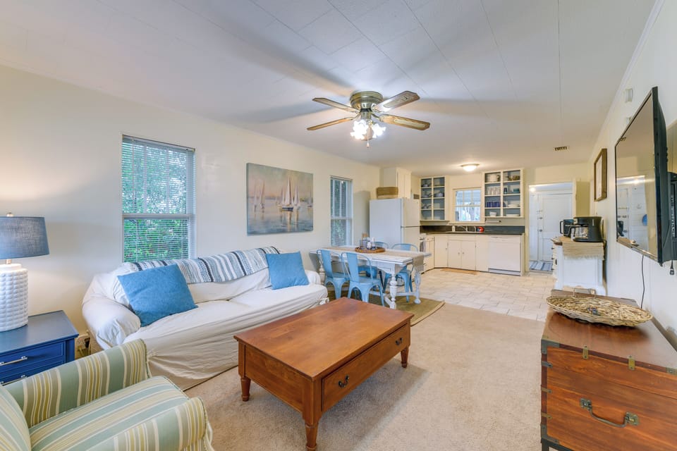 Living Room | Queen Sleeper Sofa | Smart TV