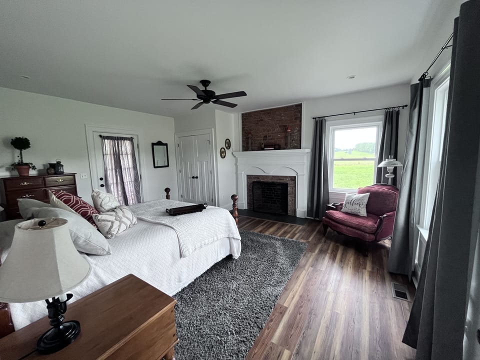 1st floor Queen bedroom with private door to the porch.