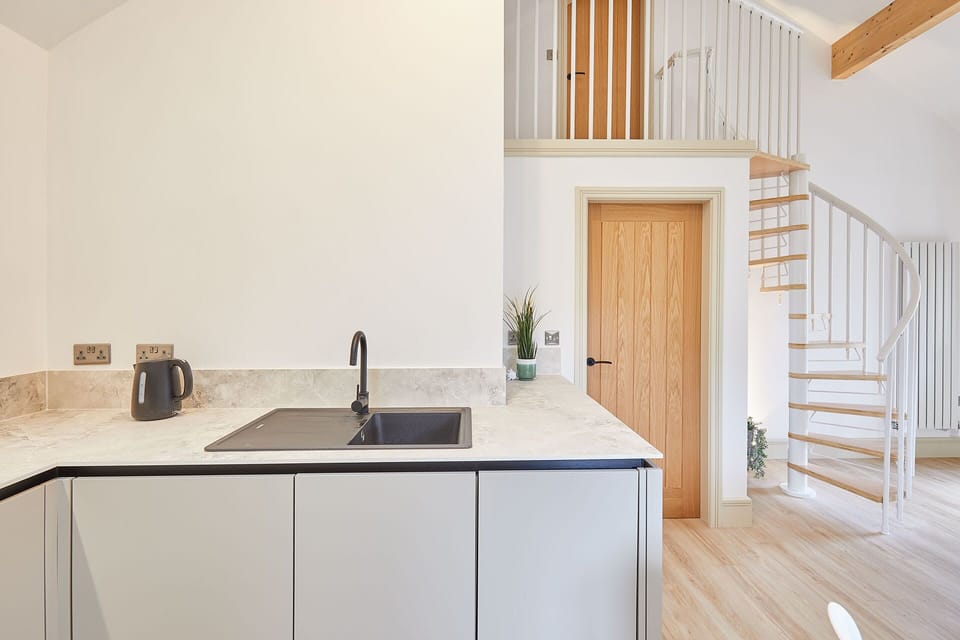 Sunshine Cottage, Preston-under-Scar - Host & Stay