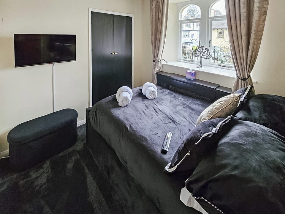 Double bedroom 2 | Newfold Cottage, Bowness-on-Windermere