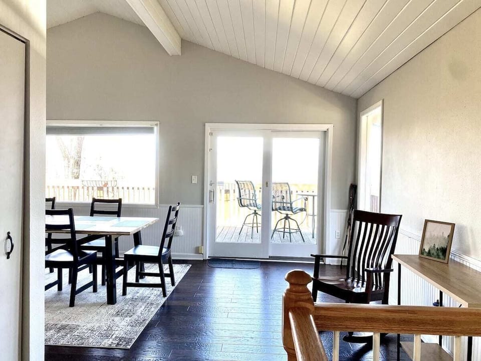 Hall view to dining room