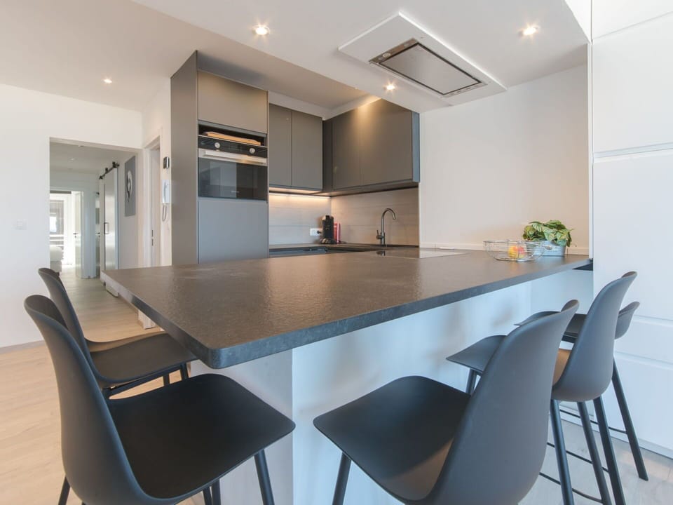 Table, Furniture, Property, Cabinetry, Countertop, Chair, Interior Design, Building, Kitchen, Wood