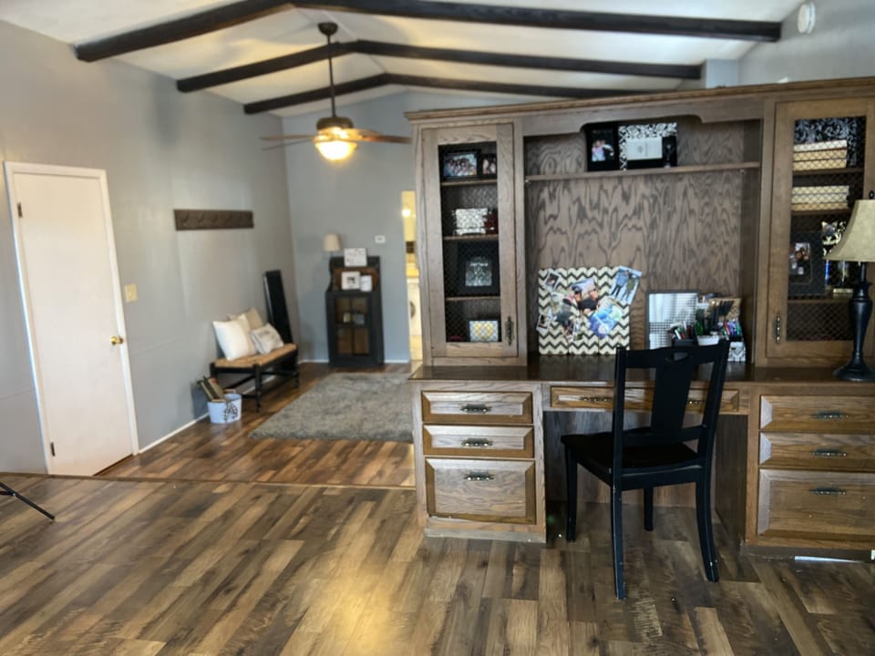 Desk area 