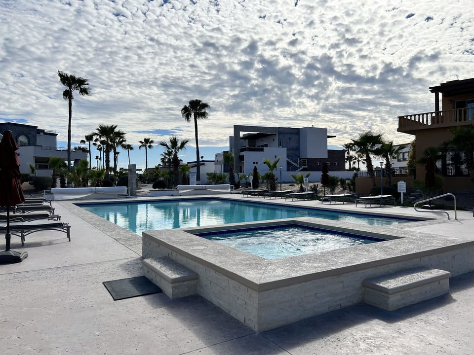 Community Pool & Hot Tub