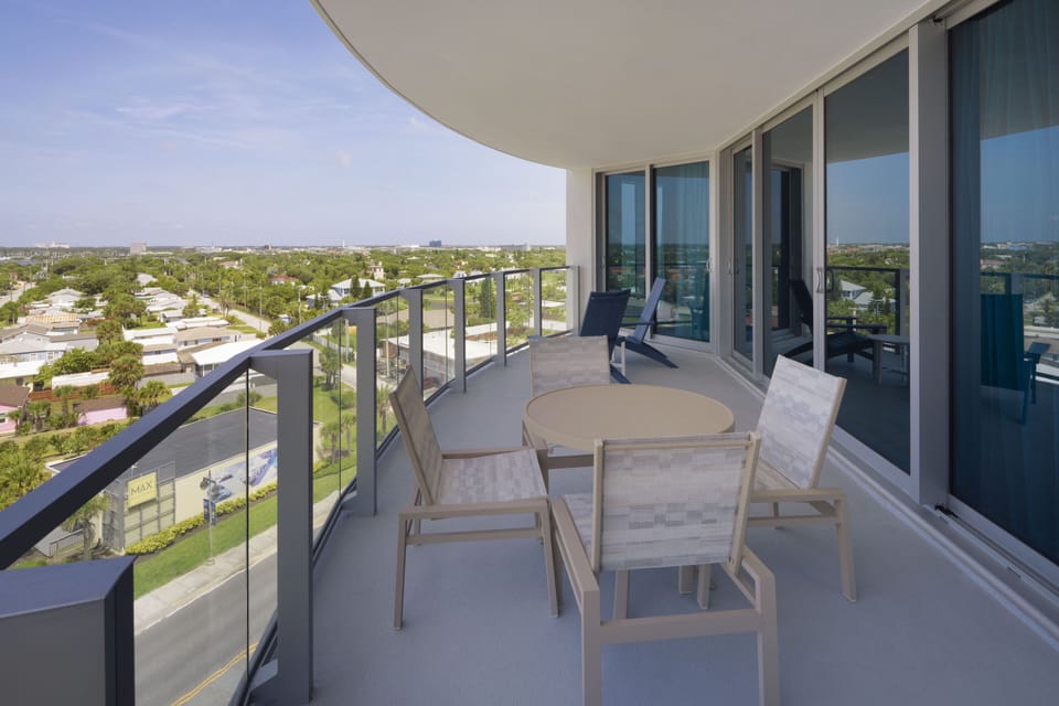 Max-Beach-Resort-Sunset-2-Bedroom-Balcony-2