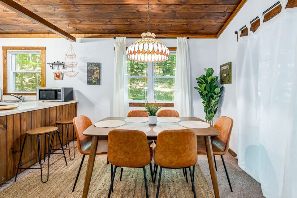Share food and drink around the dining table