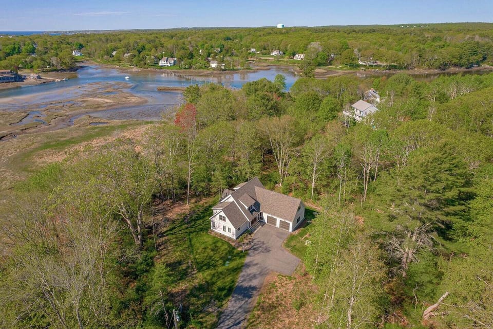 A private path to the Cape Neddick River. 