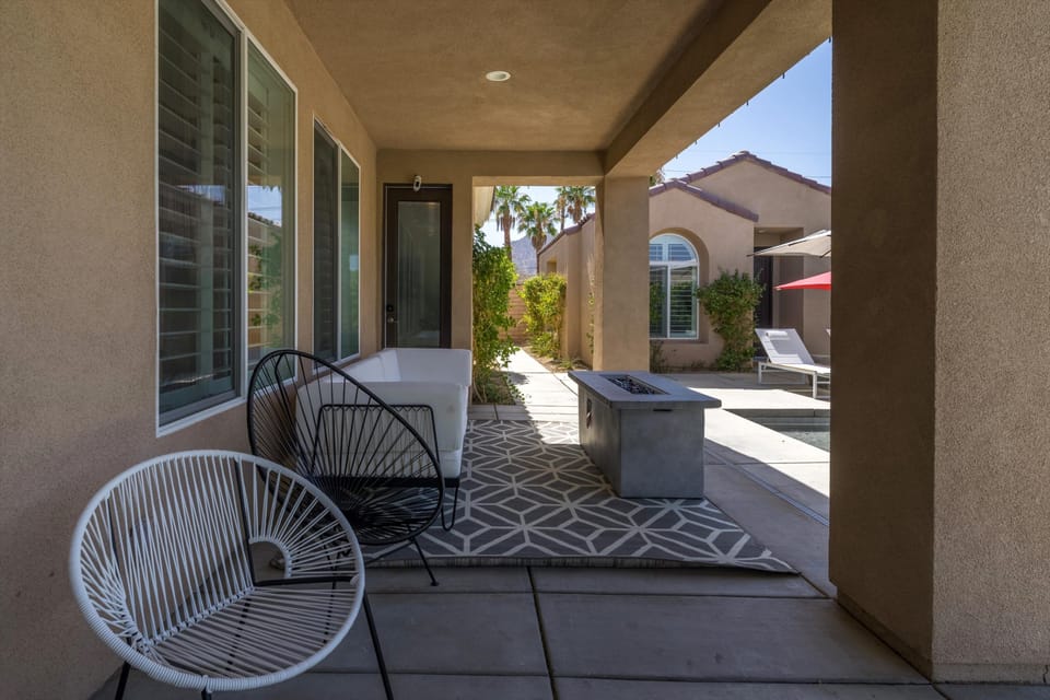 Outdoor Lounge Area and Firepit