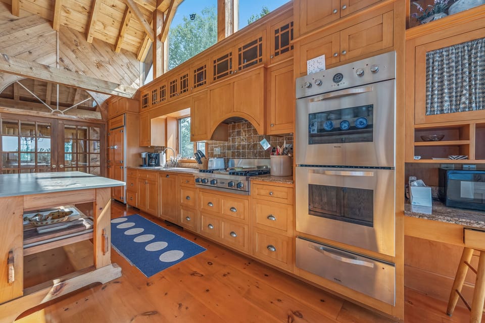 Fully equipped kitchen