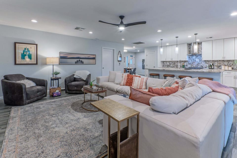 Gather in great room to plan your next Arizona adventure.