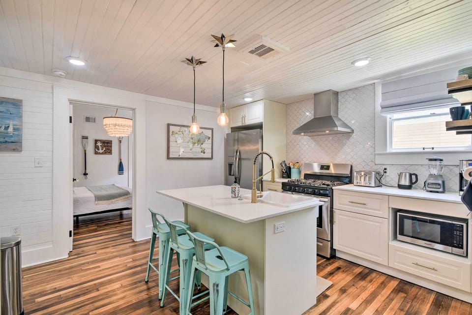 Kitchen | Dishwasher | Coffee Maker