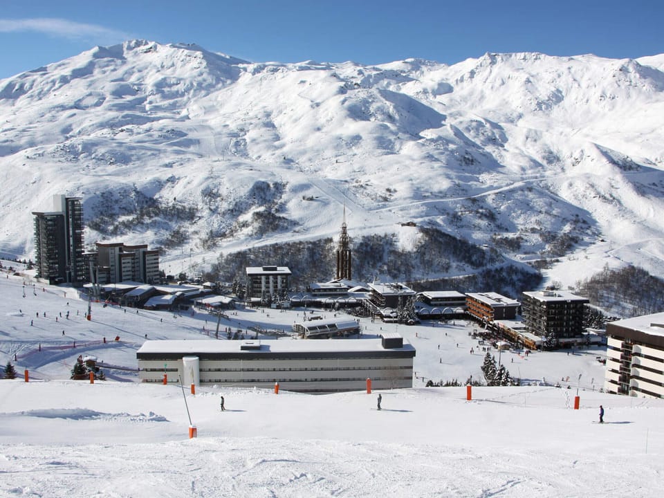 Snow and ski sports
