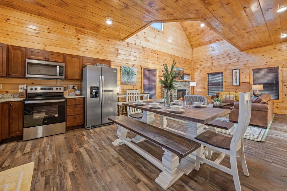 ★ "Beautiful and cozy cabin with everything you could possibly need."