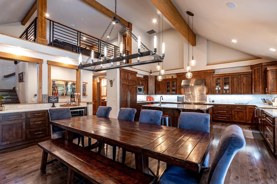 Dining Area (Bar with Beverage Fridge)