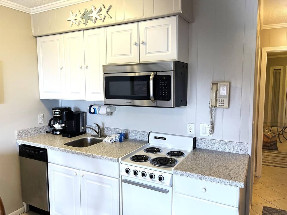 Full Kitchen