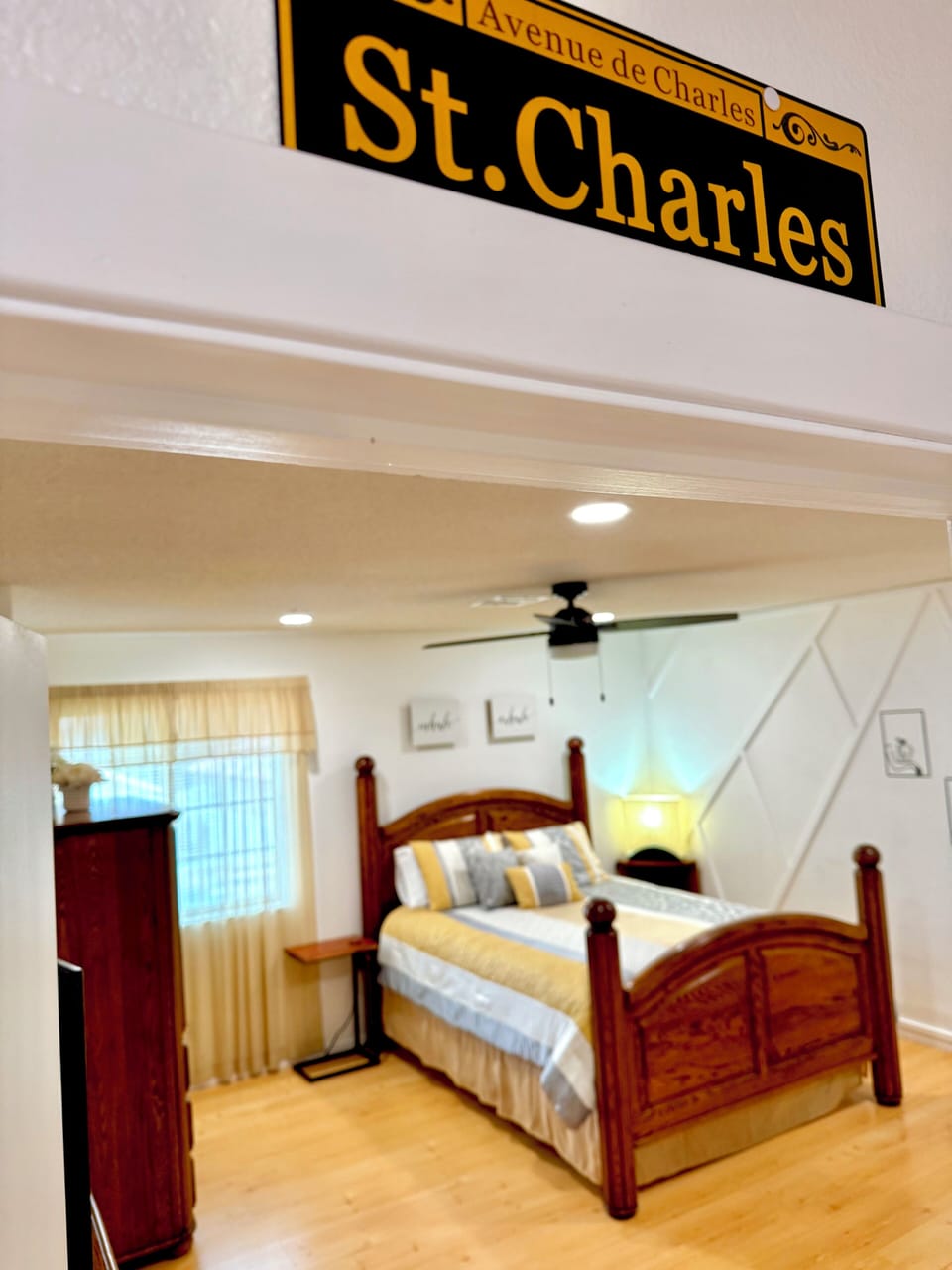 St. Charles room