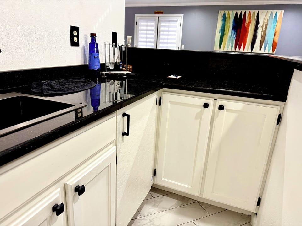 Wet bar