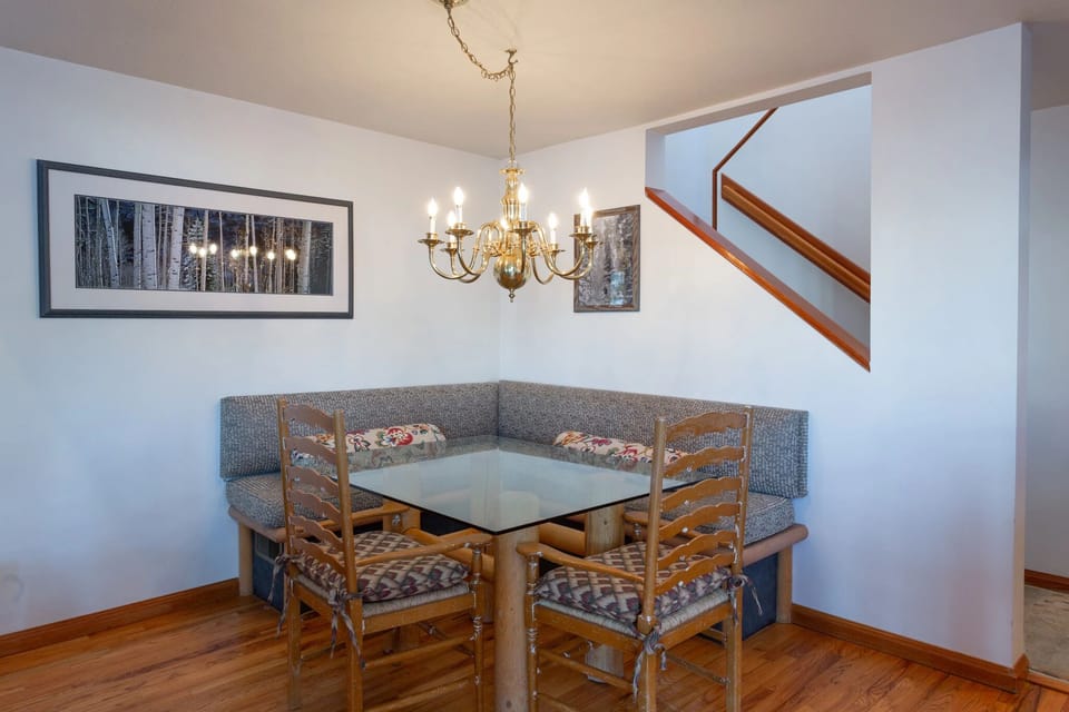 Flooring, Hardwood, Floor, Chair, Furniture