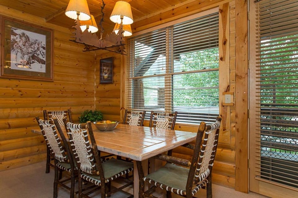 Chair, Furniture, Room, Indoors, Dining Room