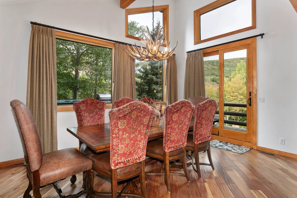 Indoors, Dining Room, Dining Table, Furniture, Room