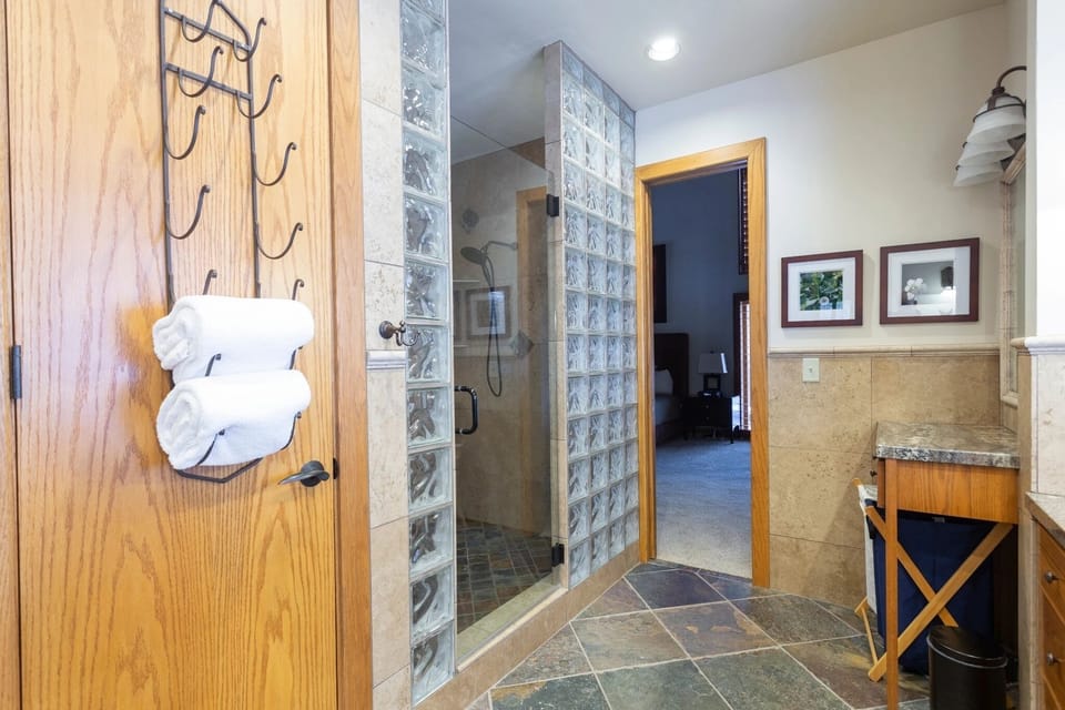 Flooring, Floor, Room, Indoors, Door