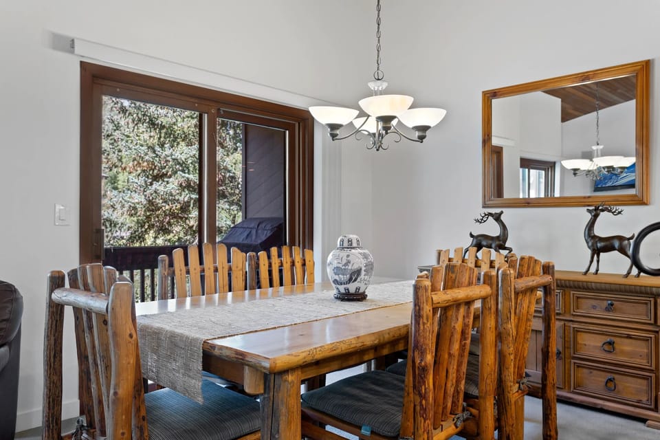 “Room”, ”Indoors”, ”Chair”, ”Furniture”, ”Dining Room