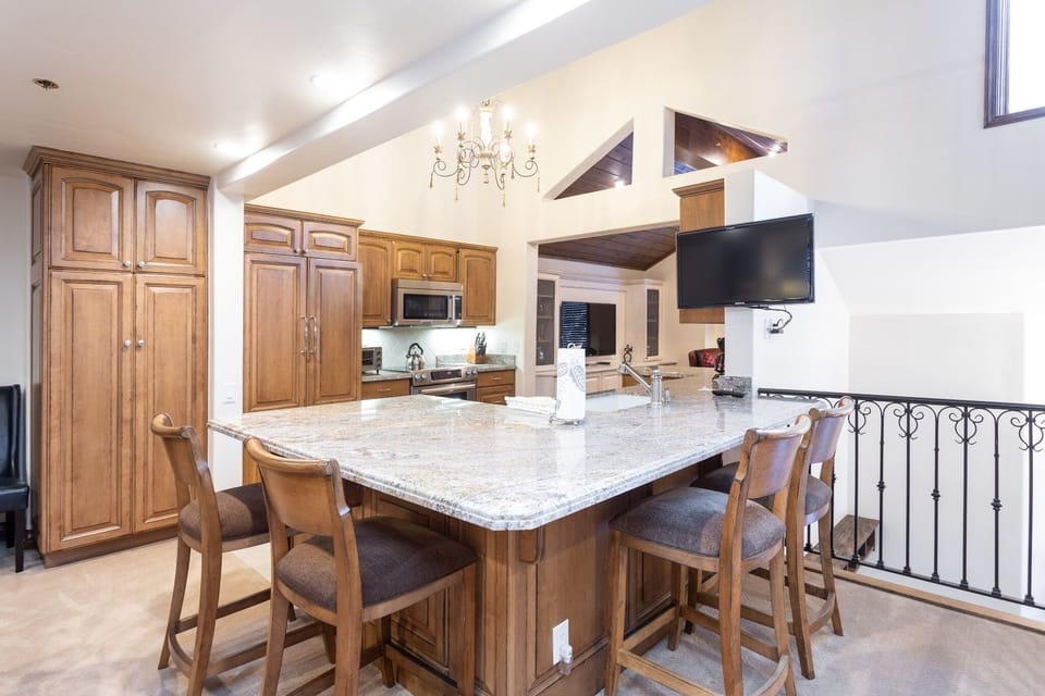 Room, Indoors, Kitchen Island, Kitchen, Oven